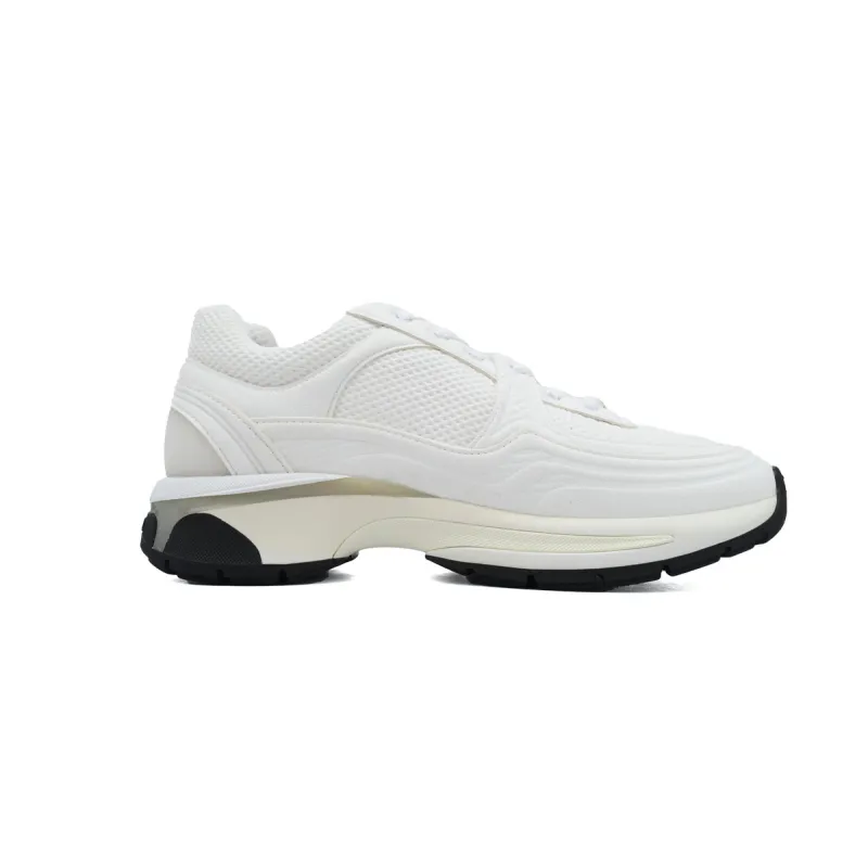 chanel_cc_logo_sneaker_white_1BA99042A3F10