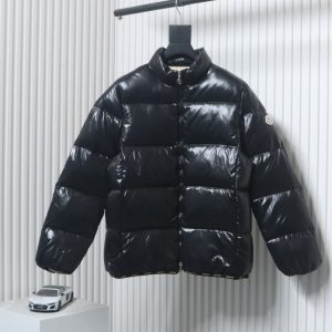 P450 Moncler WR5002024037
