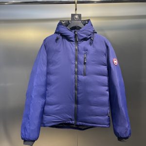 Canada Goose Men's short hooded lightweight design
